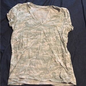GAP Green Camo V-Neck Women's Tee